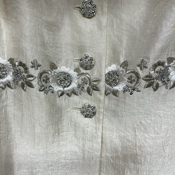 NWT Nipon Boutique Long Sleeve Embroidered Jacket with Skirt Size 20 MSRP $280 - Picture 2 of 14